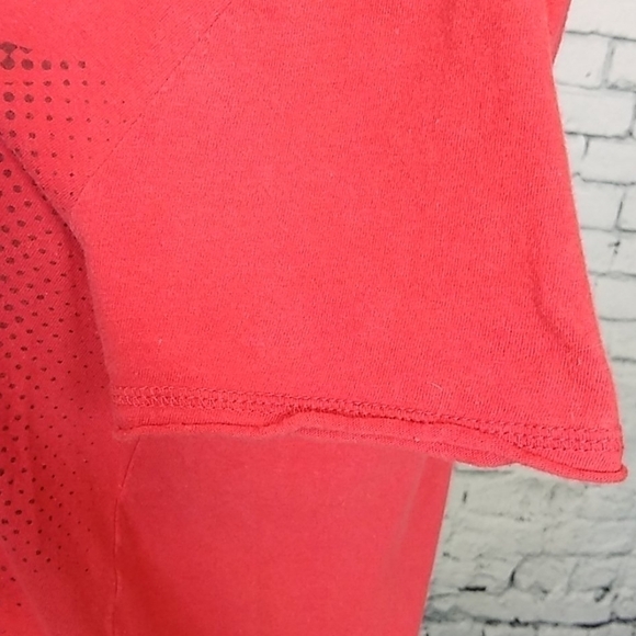 Marvel Spiderman SZ Juniors XL Red T Shirt Face City Background Spiderweb Comic - Picture 5 of 9